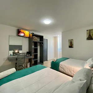  Hotel Maria Sofia Viacapu México
